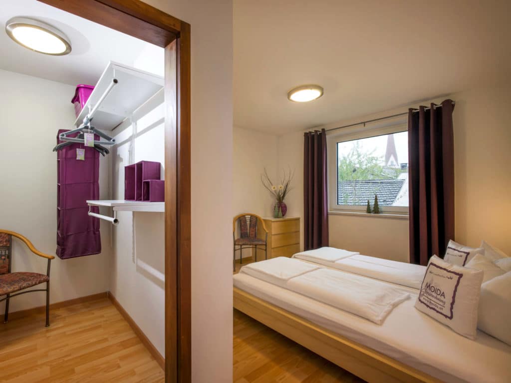 Ferienwohnung Moida Schlafzimmer mit Doppelbett